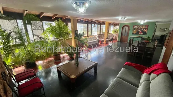 Kc.g #27-194 Si Estás Ubicando Un Apartamento En Venta. Amplio, Cómodo, Espacioso, Que Lo Puedas Remodelar A Tú Gusto, Este Es Para Ti Ubicado En Caracas La California Norte