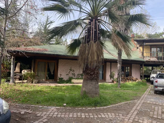 Parcela En Camino La Obra Con 2 Casas