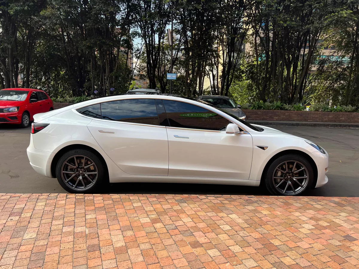 Imagen 6 de 16 de Tesla Model 3 2020 Standard Plus