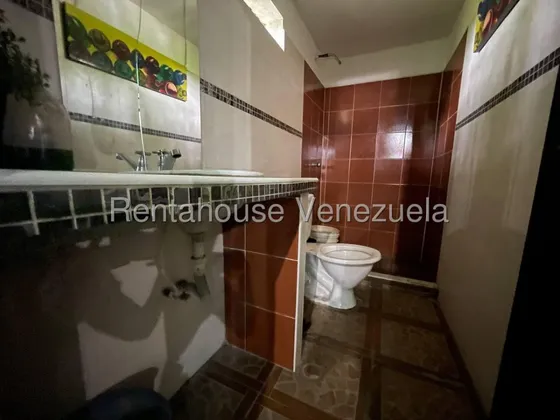 Julian Galindez Vende Galpón En Los Rastrojos Cabudare  #25-22933