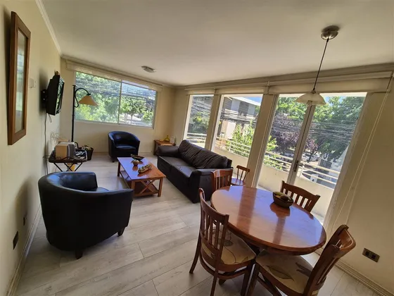 Departamento En Venta De 2 Dorm. Excelente Ubicación 