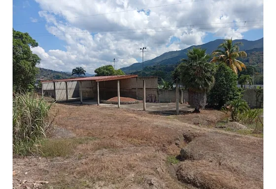 Se Vende Galpon Urb. Unda La Recta 2  Ve08-339lr-gpim