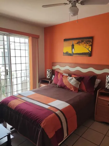 Casa En Condominio Con Alberca, De 3 Recamaras.