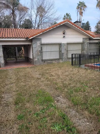 Casa En Venta - 2 Dormitorios 1 Baño - 590mts2 - Rosario