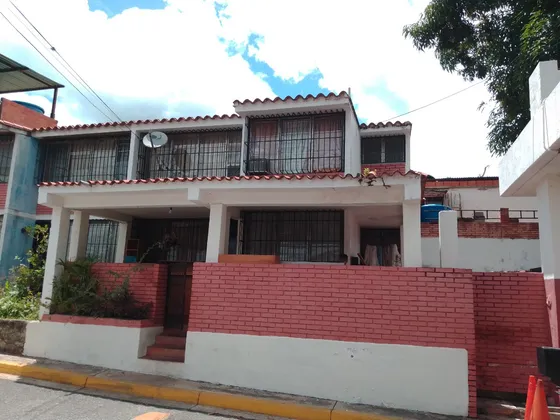 Casa-quinta En La Rosa, Guatire 24-1216