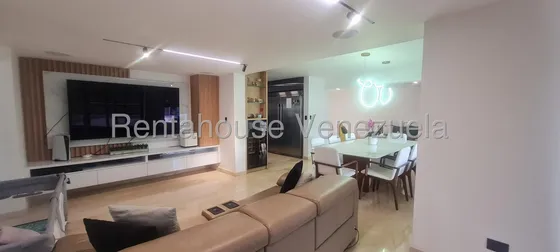 Venta  Casa Remodelado En Terrazas El Club Hípico Caracas 