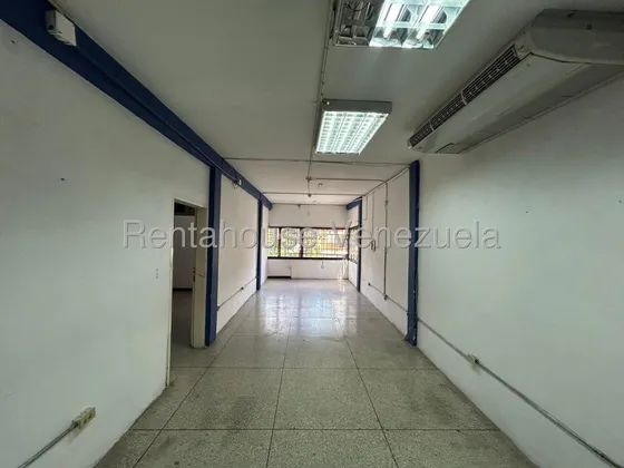 Alquiler Espectacular Local Ubicado En Una De Las Mejores Avenidas De La Ciudad Como Lo Es La Av Vargas, En El Centro De La Ciudad, Barquisimeto - % #/realiza Inversion Inteligente /* Oportunidad
