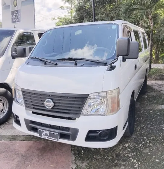 Nissan Urvan De Carga Automática Diésel