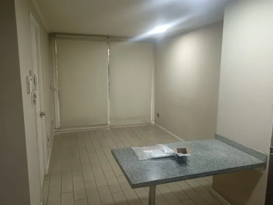 Amplio, Moderno, Balcón, De 1 Dormitorio Y Estacionamiento!!