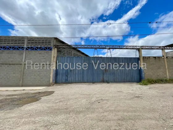 Julian Galindez Vende Galpones En La Avenida Florencio Jimenez Barquisimeto #25-9277