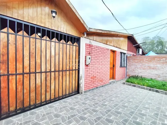 Casa En Venta De 3 Dorm. En San Bernardo