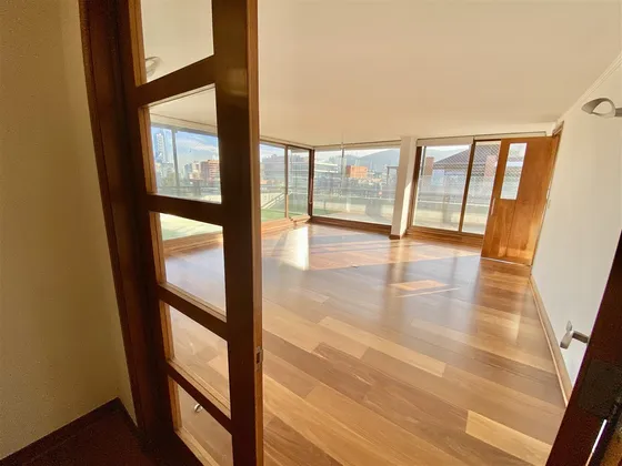 Penthouse Duplex En Arriendo En Vitacura
