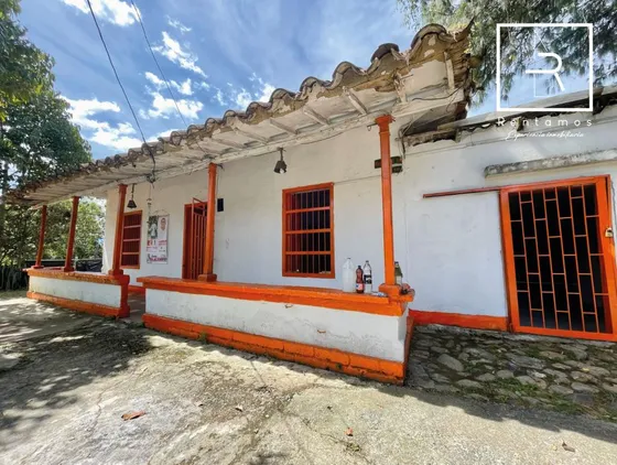 Casalote En Venta En Loma Del Chocho. Cod V10983