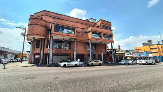 Local Comercial Esquinero En El Centro #manueltorresvende