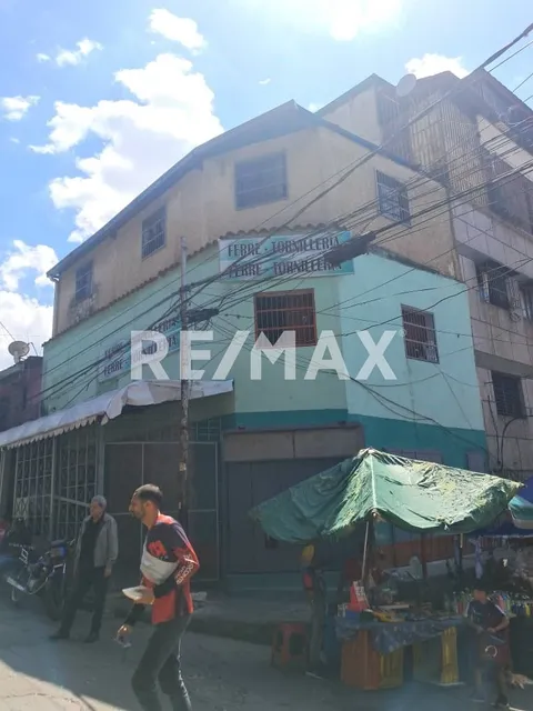  Alquiler De Local Comercial En Catia A Pie De Calle