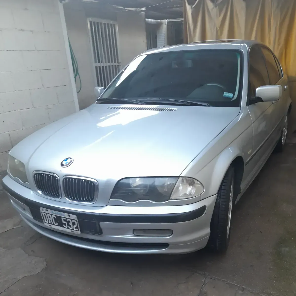 BMW Series 3 2.5 325i Active