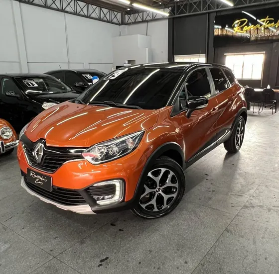 Renault Captur 1.616v Intense Sce X-tronic 5p