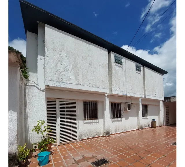 Best House Vende Casa En El Sector La Isla De Colinas De Carrizal.