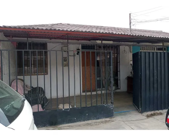 Se Vende Casa De 2d,1b,e (93171)