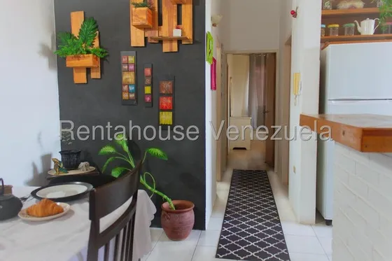 % Raiza Suarez Vende Lindo Apartamento En Cabudare, 2 5 9 9 3 7, Con 2 Habitaciones 2 Baños Concepto Abierto Y Fresco Vigilancia Las 24 Horas Todos Los Servicios Básicos                               