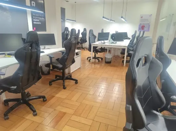 Oficina En Venta En Providencia, Cerca Del Metro Los Leones