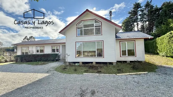 Casa 4d 3b + Servicio 245m2 Parque Ivian, Puerto Varas