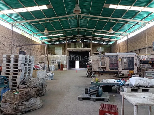 Fondo De Comercio En Venta Sertecplast, C.a. Rubro Transformadora De Plástico En Todas Sus Modalidades. Importación Y Exportación De Productos Terminados. Reciclaje. Compra Y Venta