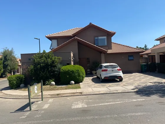 Hermosa Casa En El Remanso De Chicureo, Colina