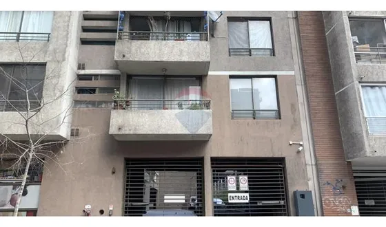 Estacionamiento Y Bodega, Santiago Centro