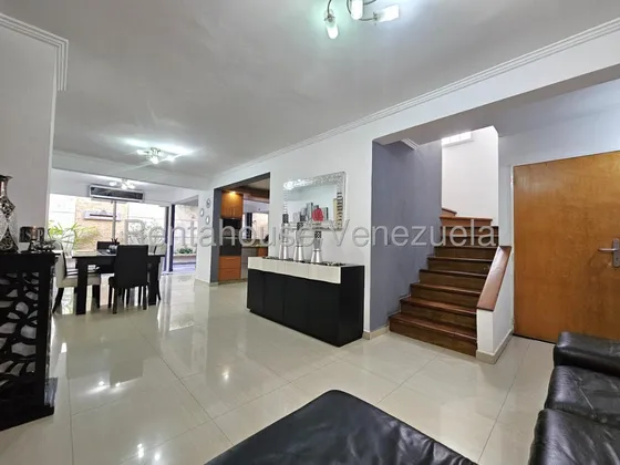 Katty Vasquez Vende  Cod 25 -19372 Hermosa Casa En La Moderna Y Completa Urbanizacion Ciudad Roca En El Este De La Ciudad.  Barquisimeto - Lara. Oportunidad Unica Para Comprar E Invertir ##