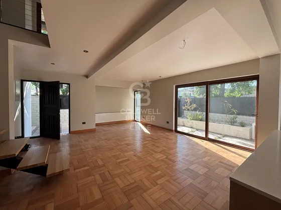 Casa 100% Remodelada Cercana Al Bradford