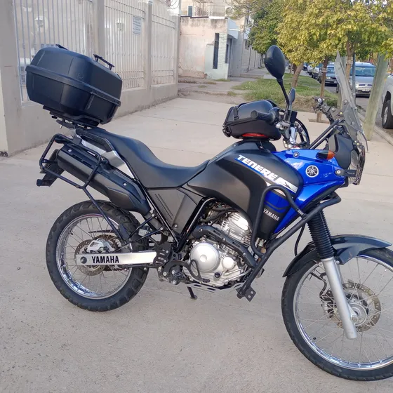 Yamaha Tenere 250 Adventure. Toda Equipada.