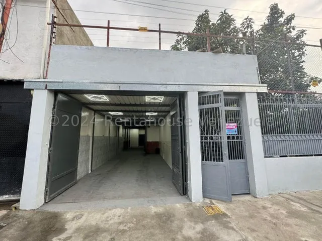 Jg Cod Flex 25-532 Se Alquila Estupendo Local A Pie De Calle En El Paraiso Negociable