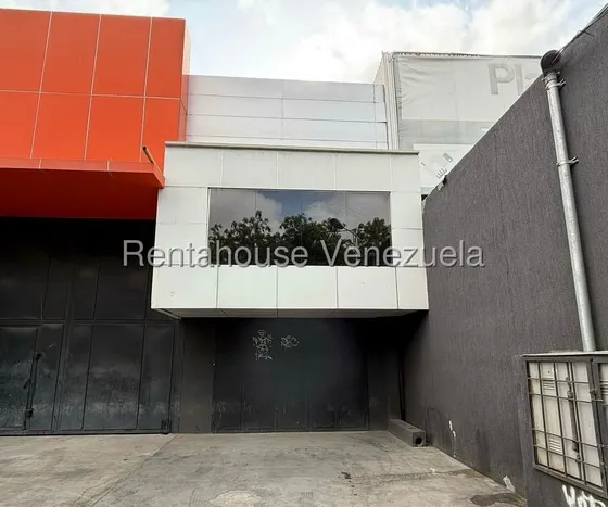 Yorli Pérez Vende Local Comercial A Pie De Calle Con Excelente Ubicación En Centro, Barquisimeto Lara#
