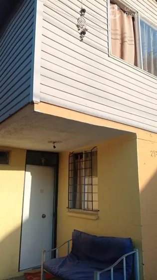 Casa En Venta De 3 Dorm. En Maipú