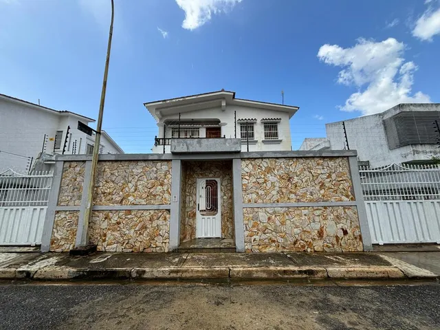 Venta Casa 2 Niveles Sabana Larga D48-14