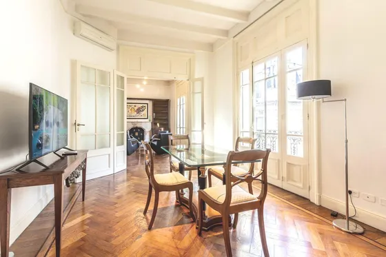 Piso 4 Ambientes Con Balcónes Francés Y Baulera En Recoleta Apto Credito