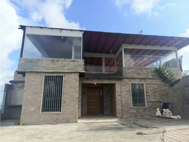 Casa Con Espectacular Vista En El Limón San Antonio Jr