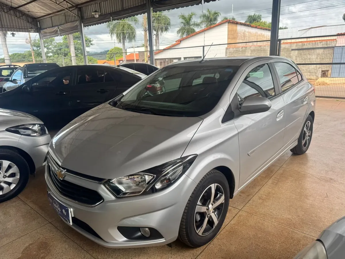 Chevrolet Onix 1.4 LTZ 5-door