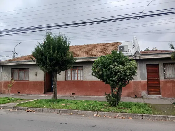 Se Vende Amplia Casa En Sector Centrico (133062)