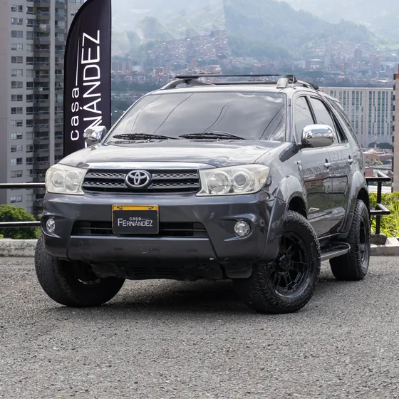 Toyota Fortuner 2.7l 4x4
