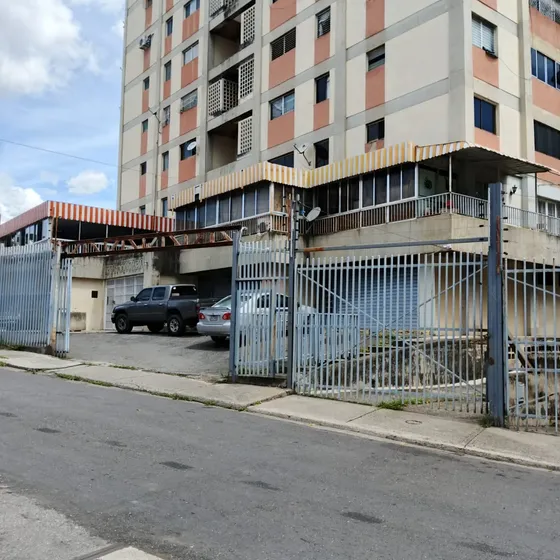 Oficina/ Alquiler/ Los Rosales/ 92,11m2
