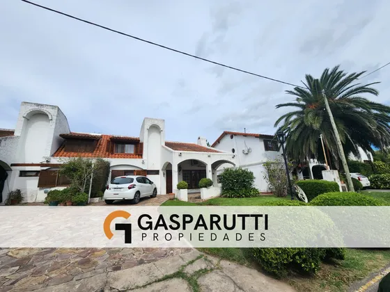 Casa En Venta Con Pileta En Aranjuez! Apto Credito