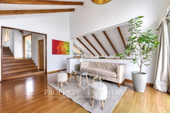 Linda Y Luminosa Casa Remodelada En Los Dominicos