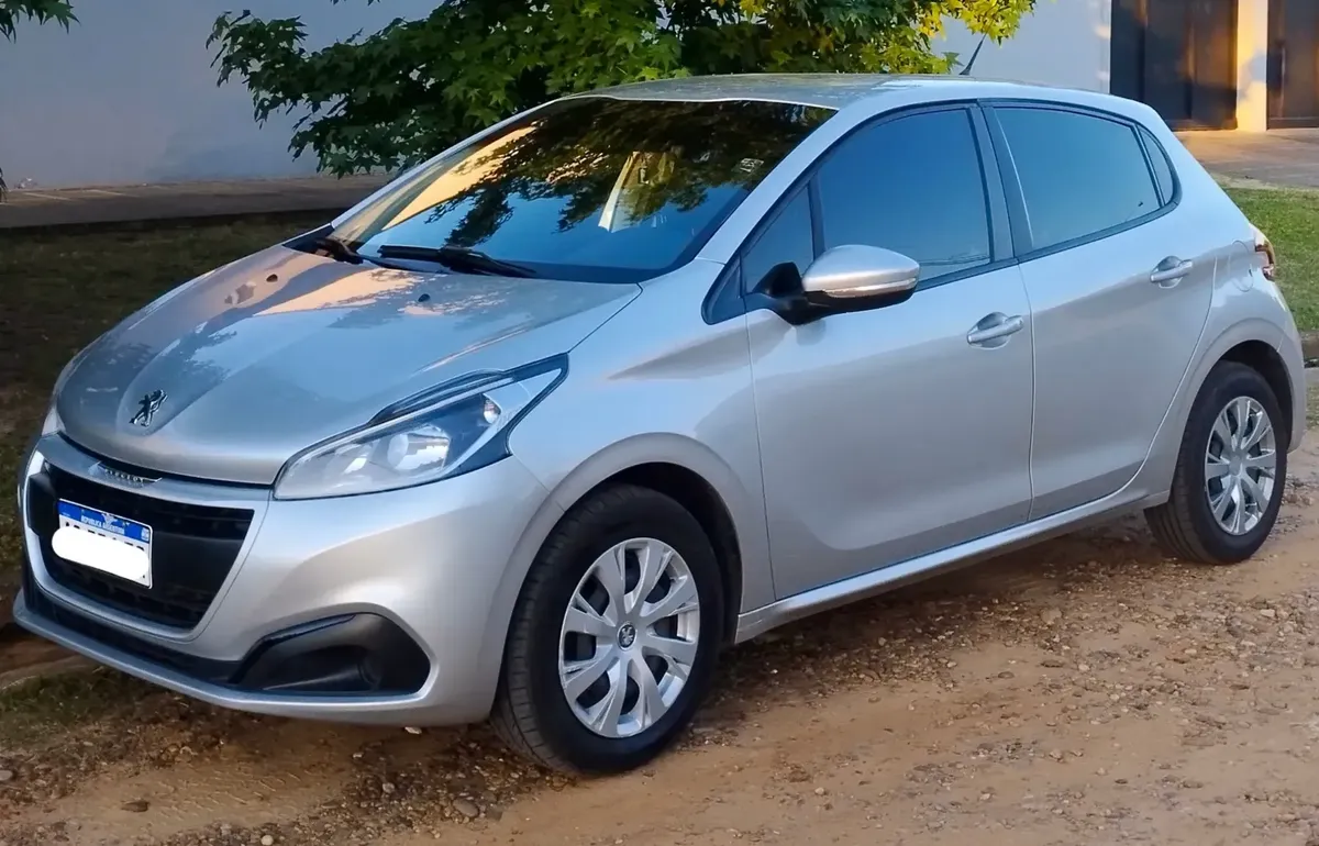 Peugeot 208 1.6 Active