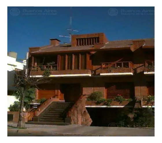 Chalet  4 / 5 Amb Garaje 3 Coches - Quincho - Fondo Libre - *de Estilo* 