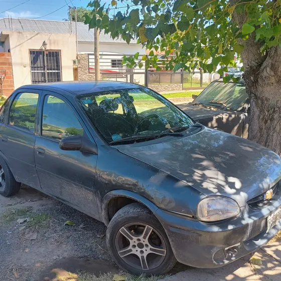 Chevrolet Corsa 1.6 Classic Super Pkele