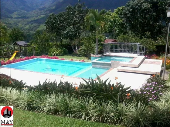Finca De Recreo En Barbosa Antioquia Por Día De Sol O Fin De Semana