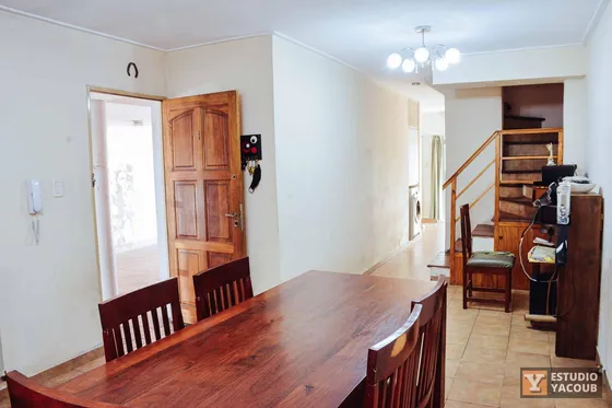 Dúplex En Venta - 2 Dormitorios 2 Baños - 93mts2 - La Plata  