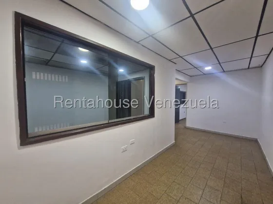 Local En Alquiler\  San Bernardino  Mg  5-23280